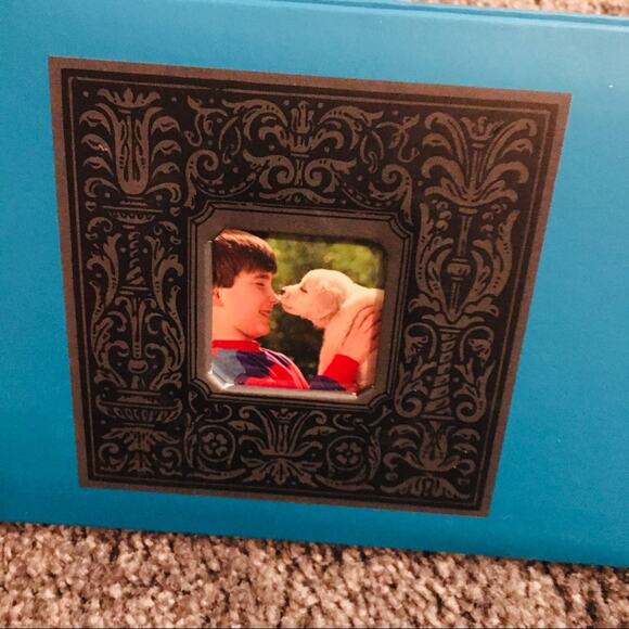 Brag Book Blue - Picture 3 of 6